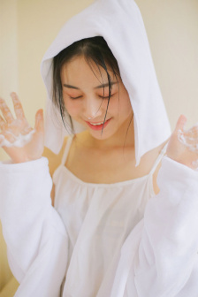 沉迷爱情